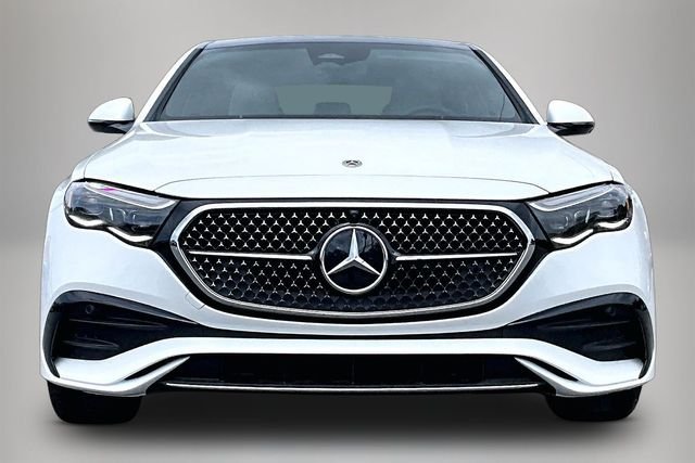 New 2026 MANUFAKTUR Moonlight White Metallic Mercedes-Benz E 350 image 12