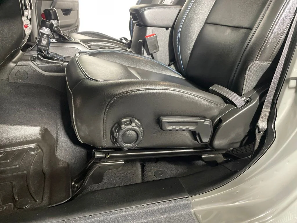 Used 2023 Gray Clearcoat Jeep Rubicon 4xe image 11