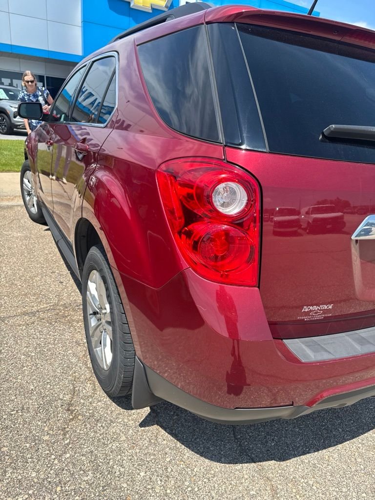 Used 2011 Red Chevrolet LT image 4