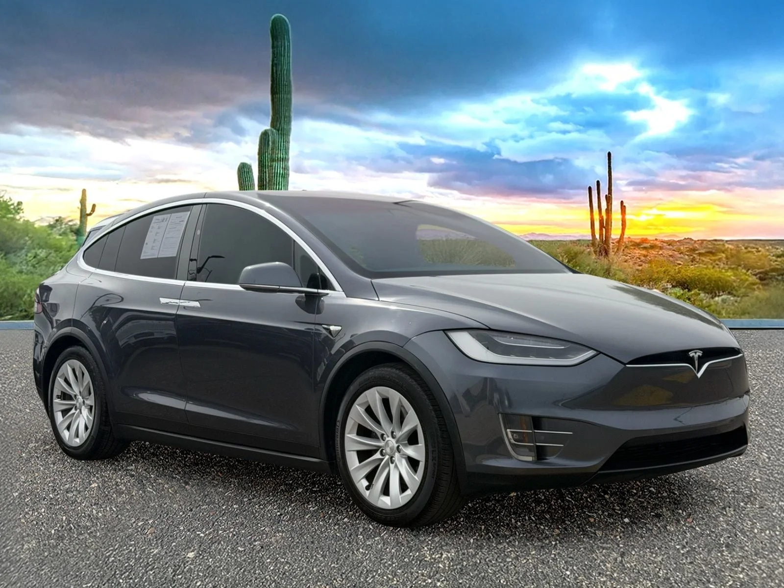 Used 2018 Gray Tesla  image 1