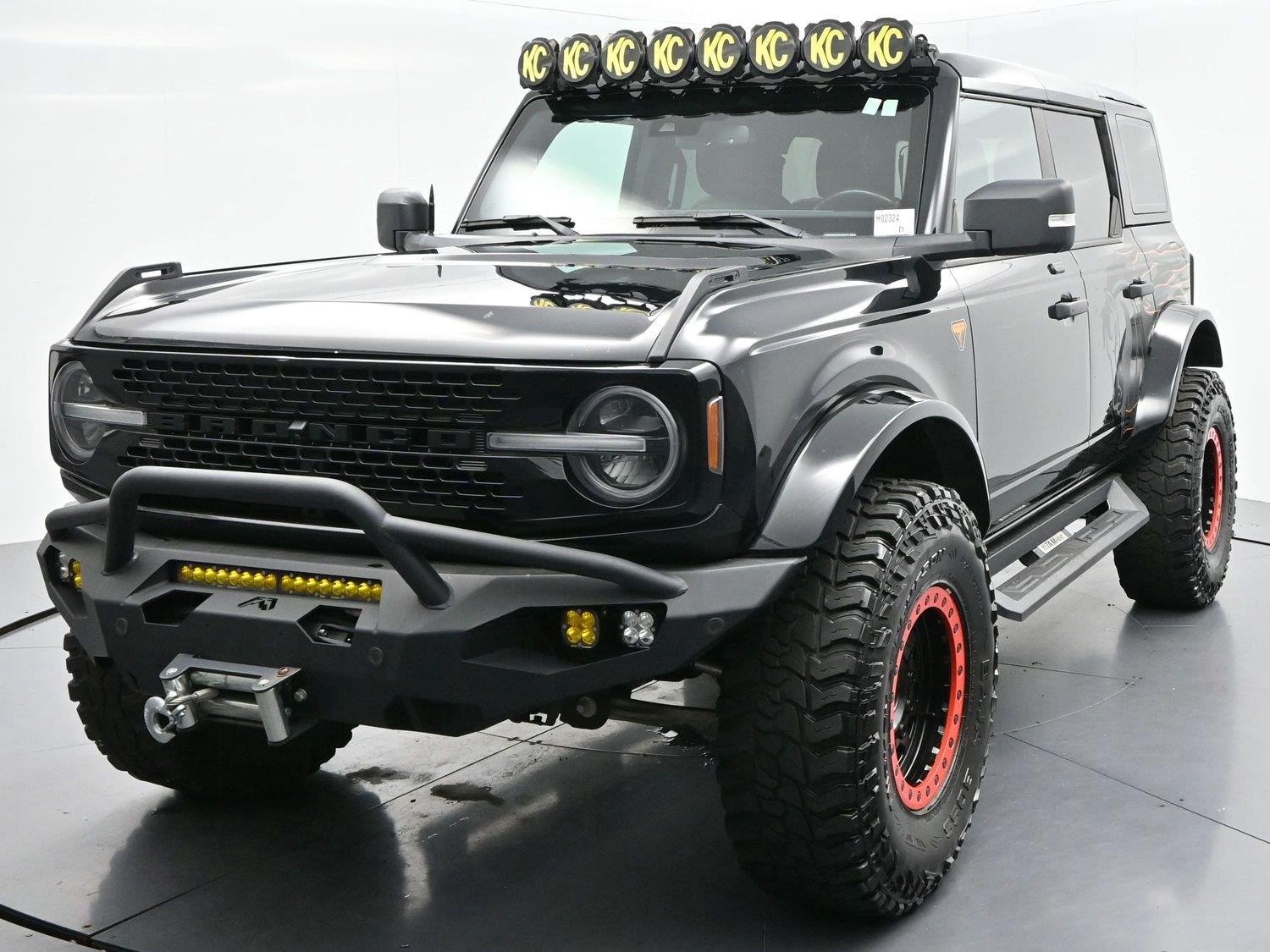 Used 2021 Shadow Black Ford Badlands image 3