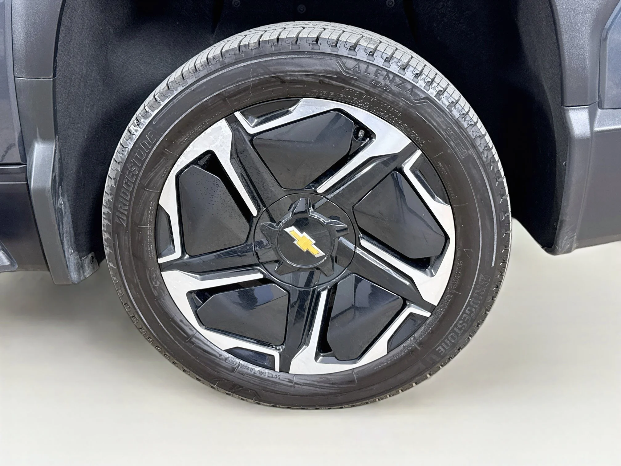 Used 2026 Blue Smoke Metallic Chevrolet LT - Max Range image 33