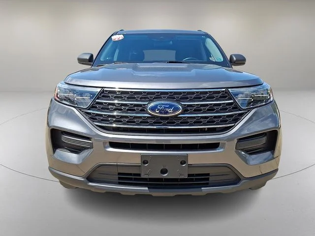 Used 2022 Gray Ford XLT image 3