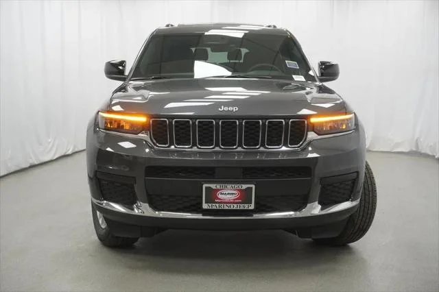 New 2026 Baltic Gray Metallic Clear-Coat Exterior Paint Jeep Laredo X image 7