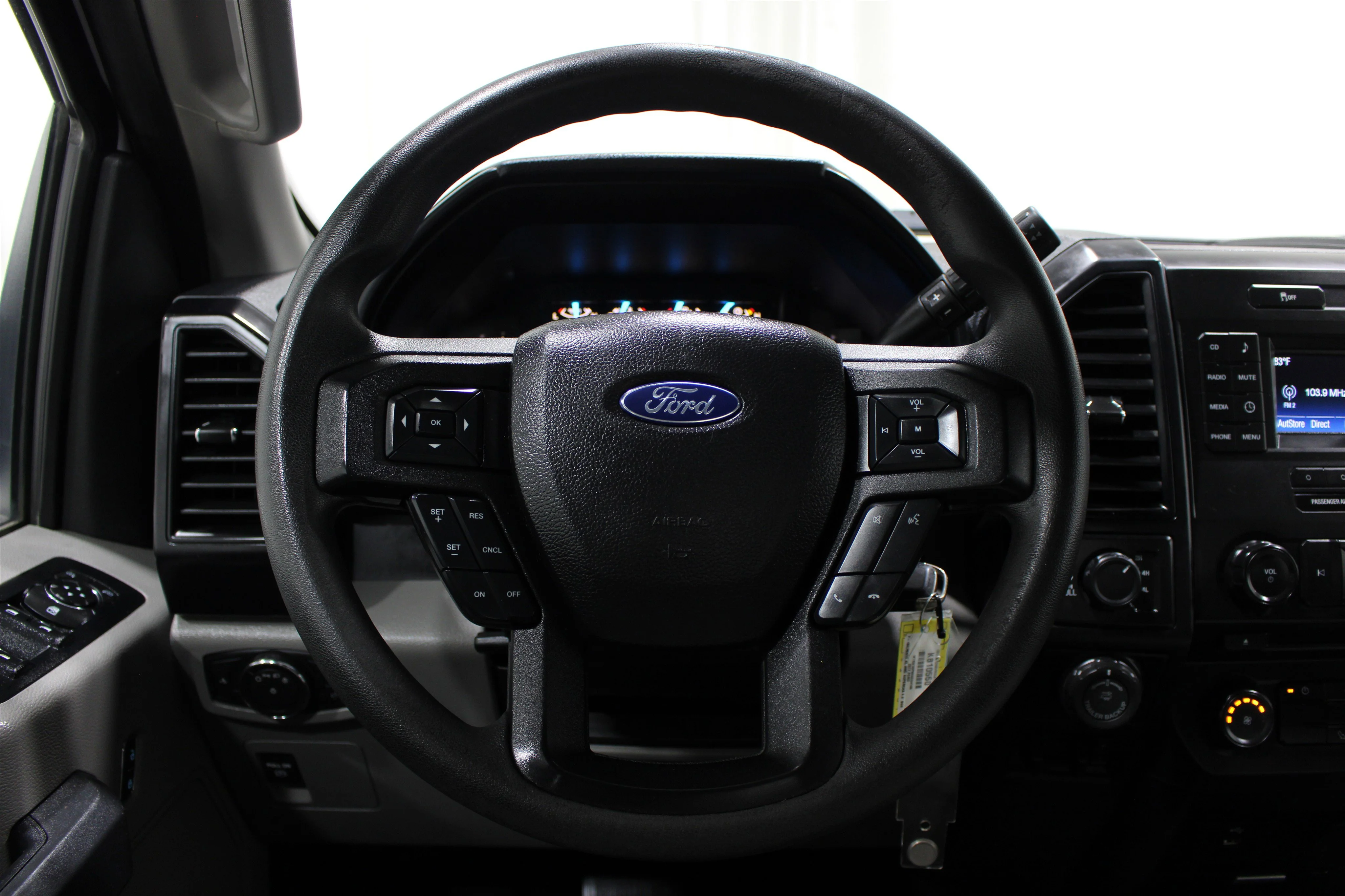 2017 Ford F-150 XL - Photo 10