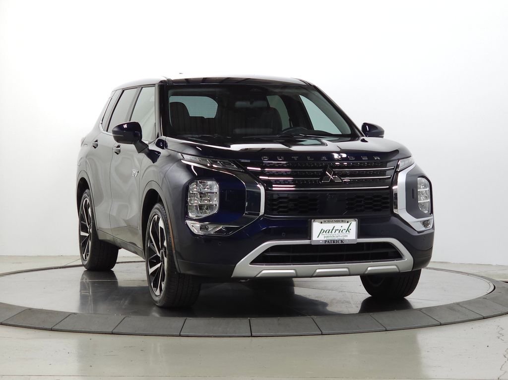 2025 Mitsubishi Outlander Plug-in Hybrid SE S-AWC's photo