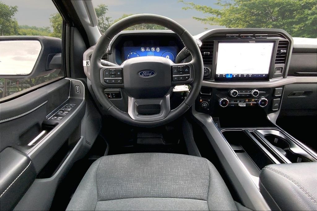 Used 2024 White Ford XLT image 9