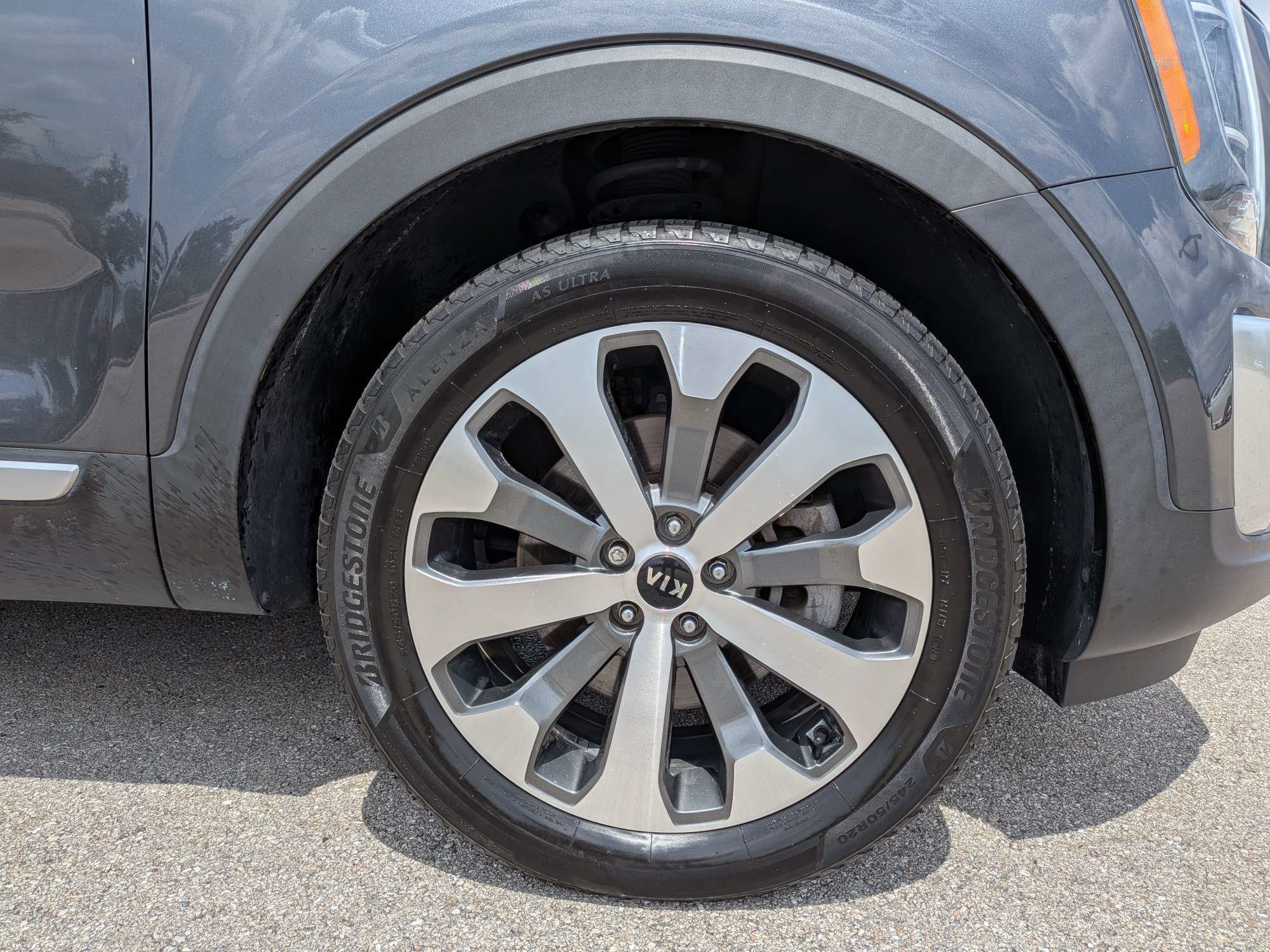 Used 2021 Gravity Grey Kia S image 11
