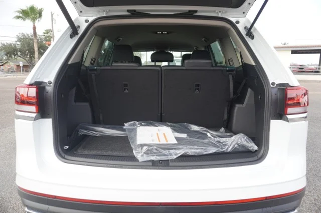 New 2026 Opal White Pearl Volkswagen 2.0T SE image 9