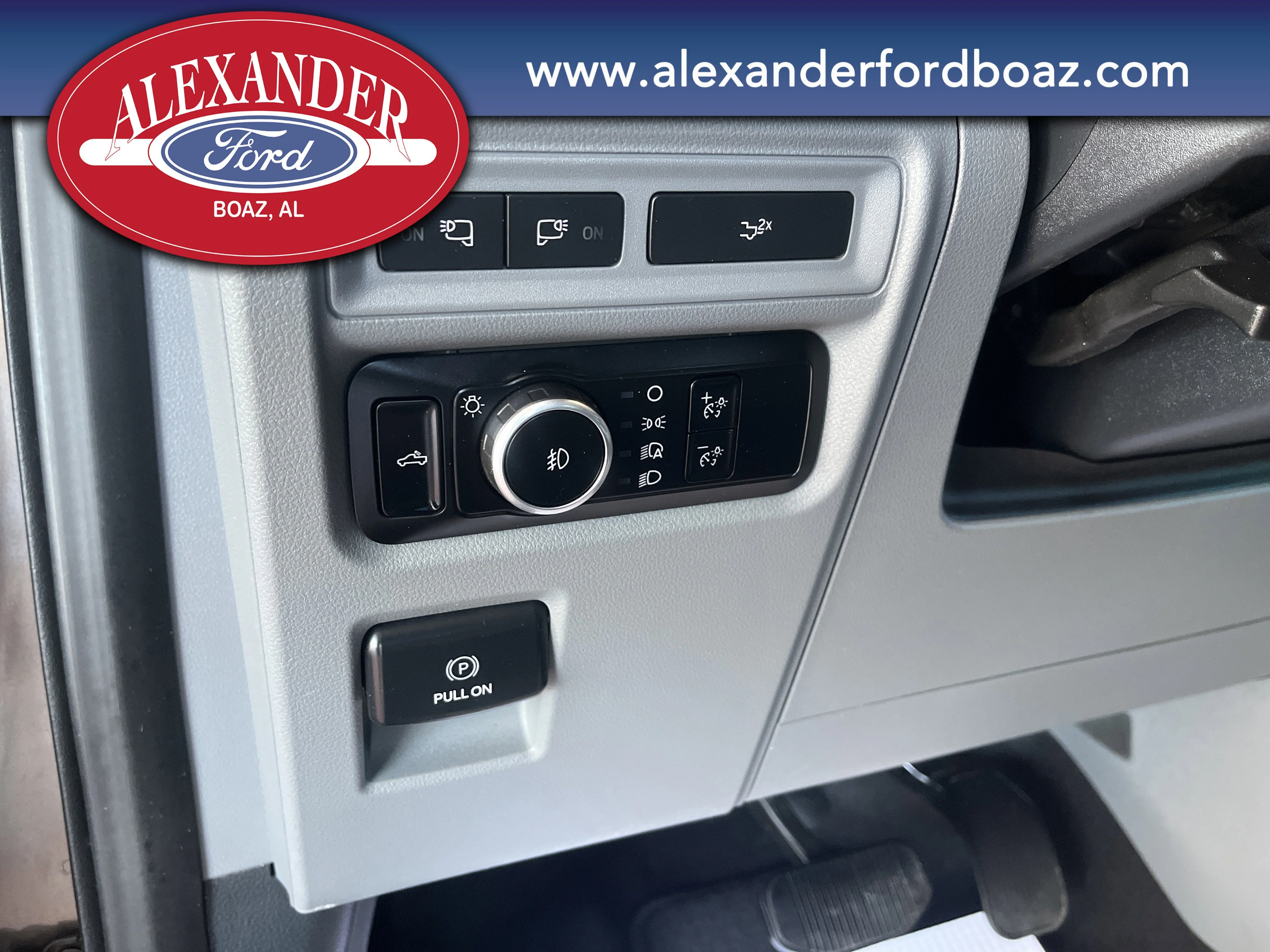 Used 2023 Gray Ford XLT image 22