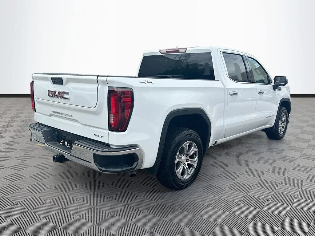 Used 2025 White GMC SLT image 6
