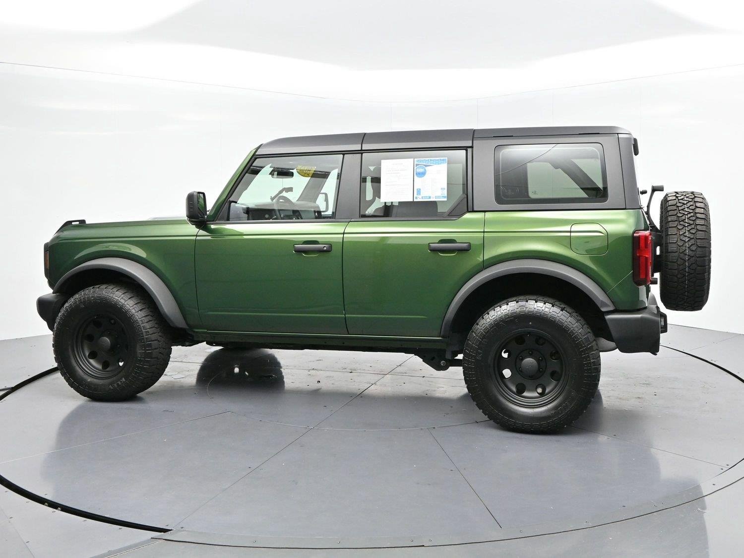 Used 2025 Green Ford Base image 4