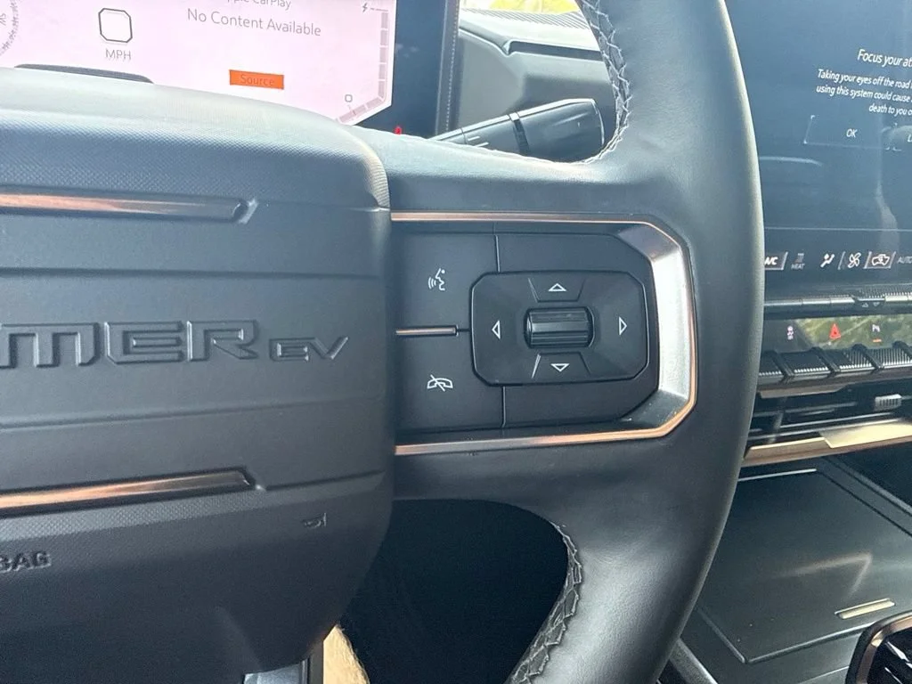 Used 2025 Interstellar White GMC 2X image 17
