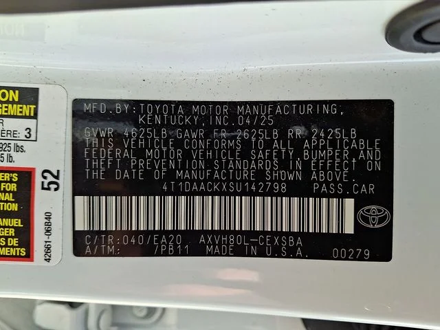 Used 2025 White Toyota SE image 27