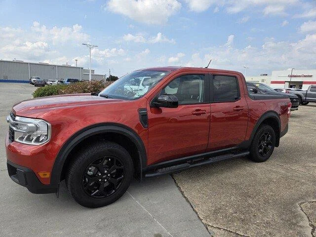 Used 2024 Hot Pepper Red Metallic Tinted Clearcoat FORD LARIAT image 9