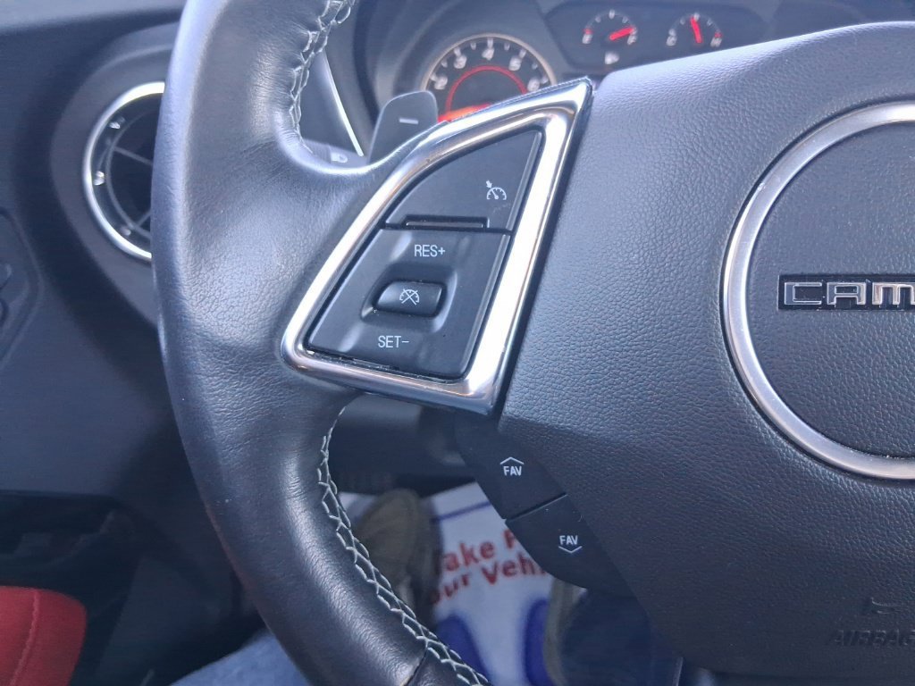 Used 2023 BLACK Chevrolet 2LT image 17