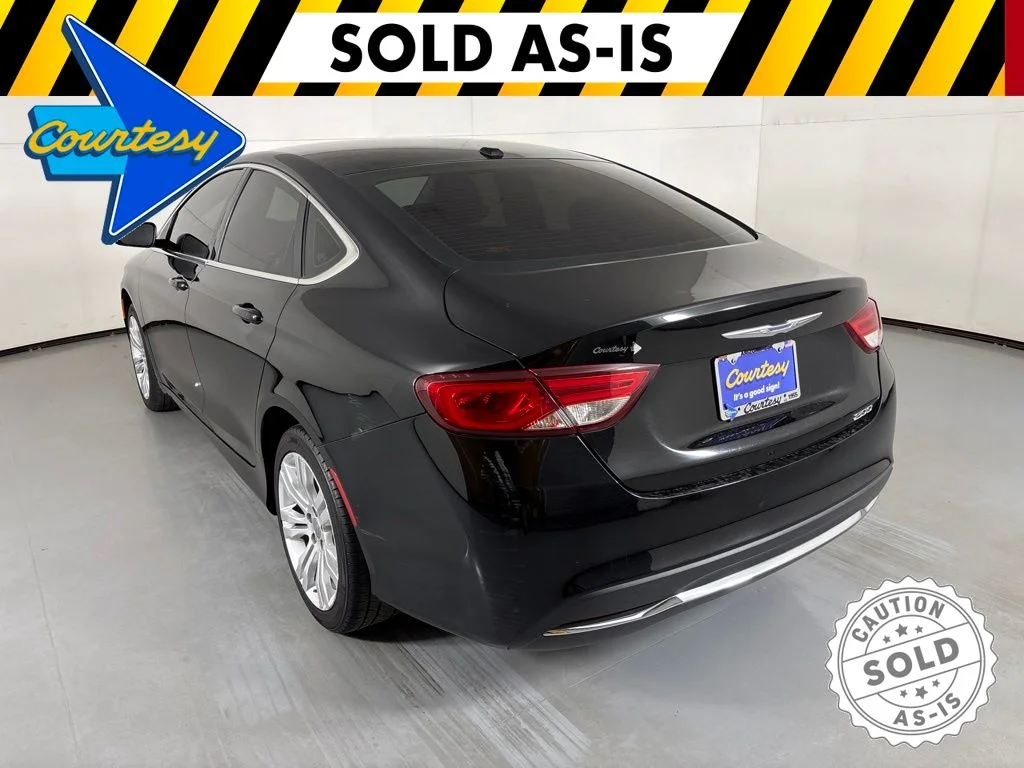 Used 2015 Black Clearcoat Chrysler Limited image 6