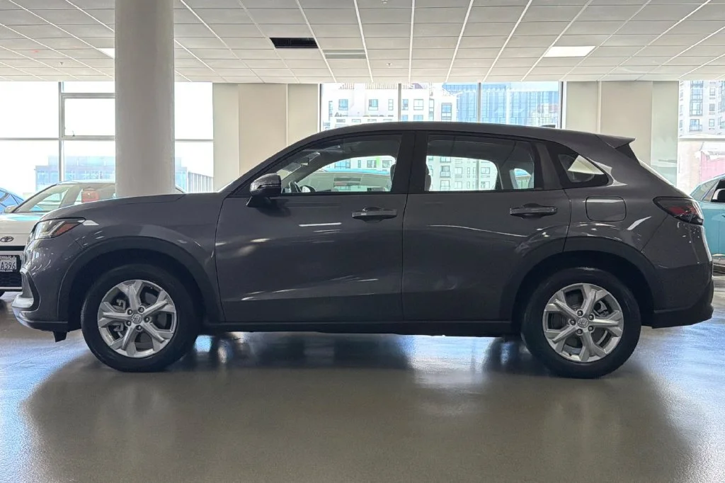 Used 2023  Honda LX image 10