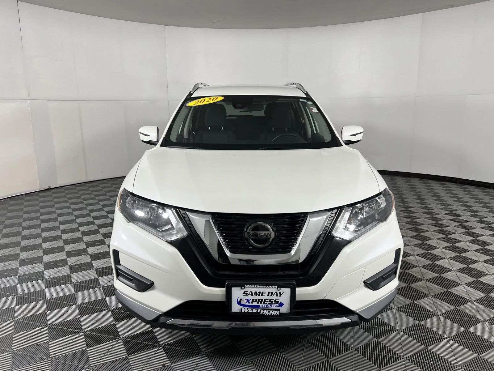 Used 2020 Pearl White Tricoat Nissan SV image 2