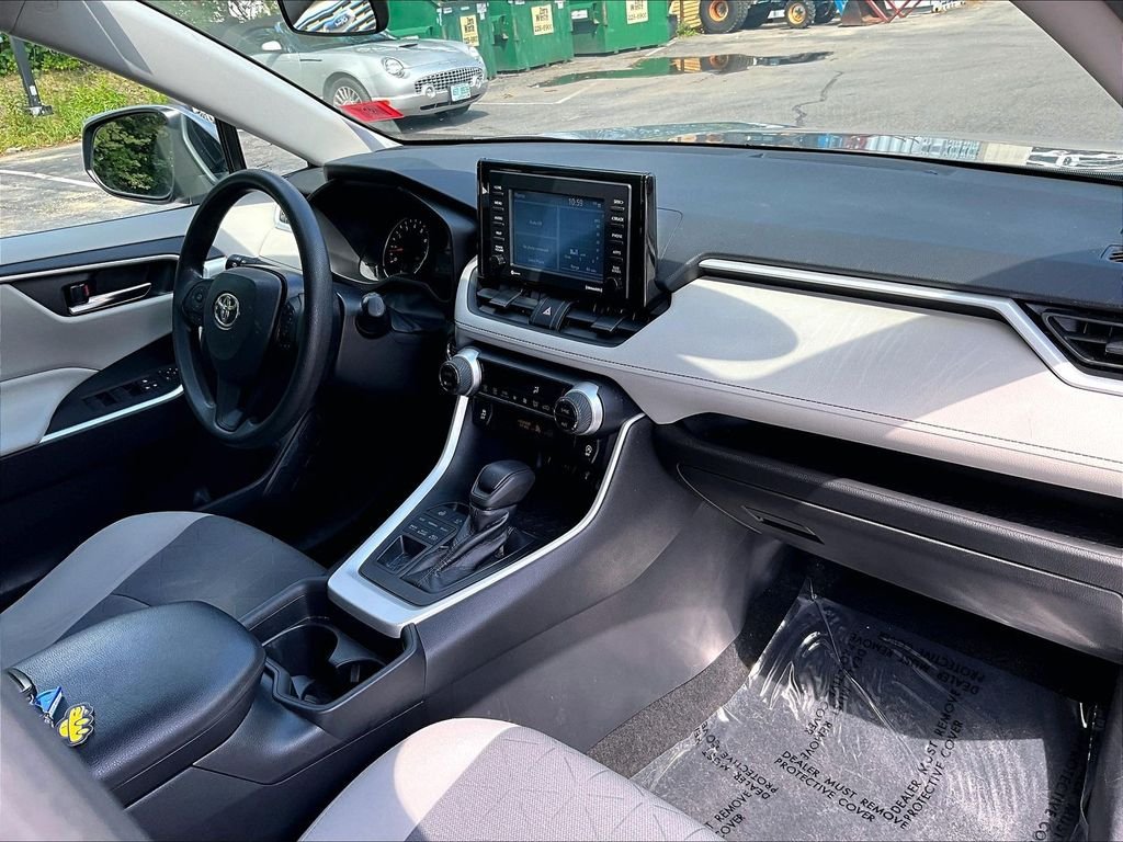 Used 2020 Silver Sky Metallic Toyota XLE image 14