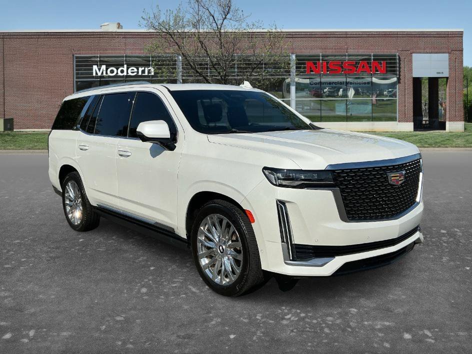 Used 2022 Crystal White Tricoat Cadillac Premium Luxury image 5