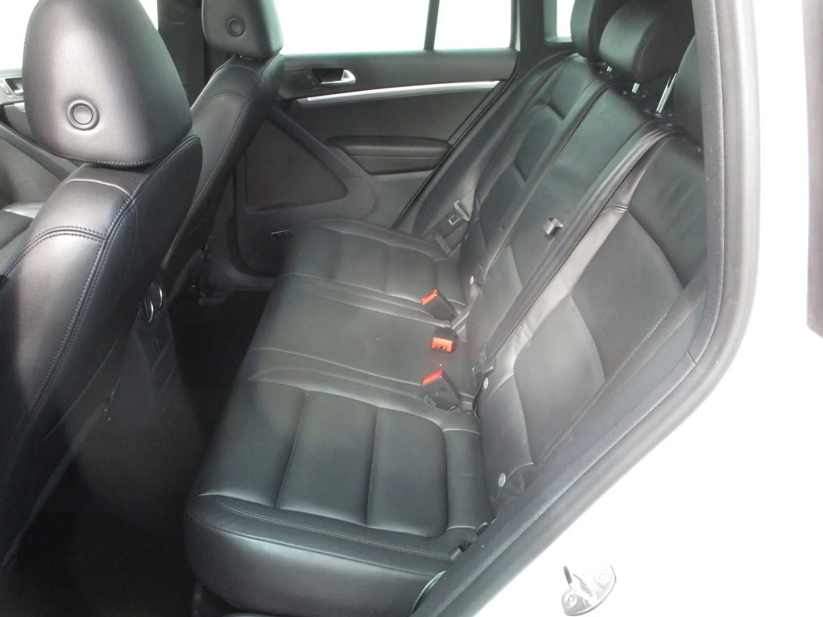 Used 2014 Pure White Volkswagen R-Line image 8