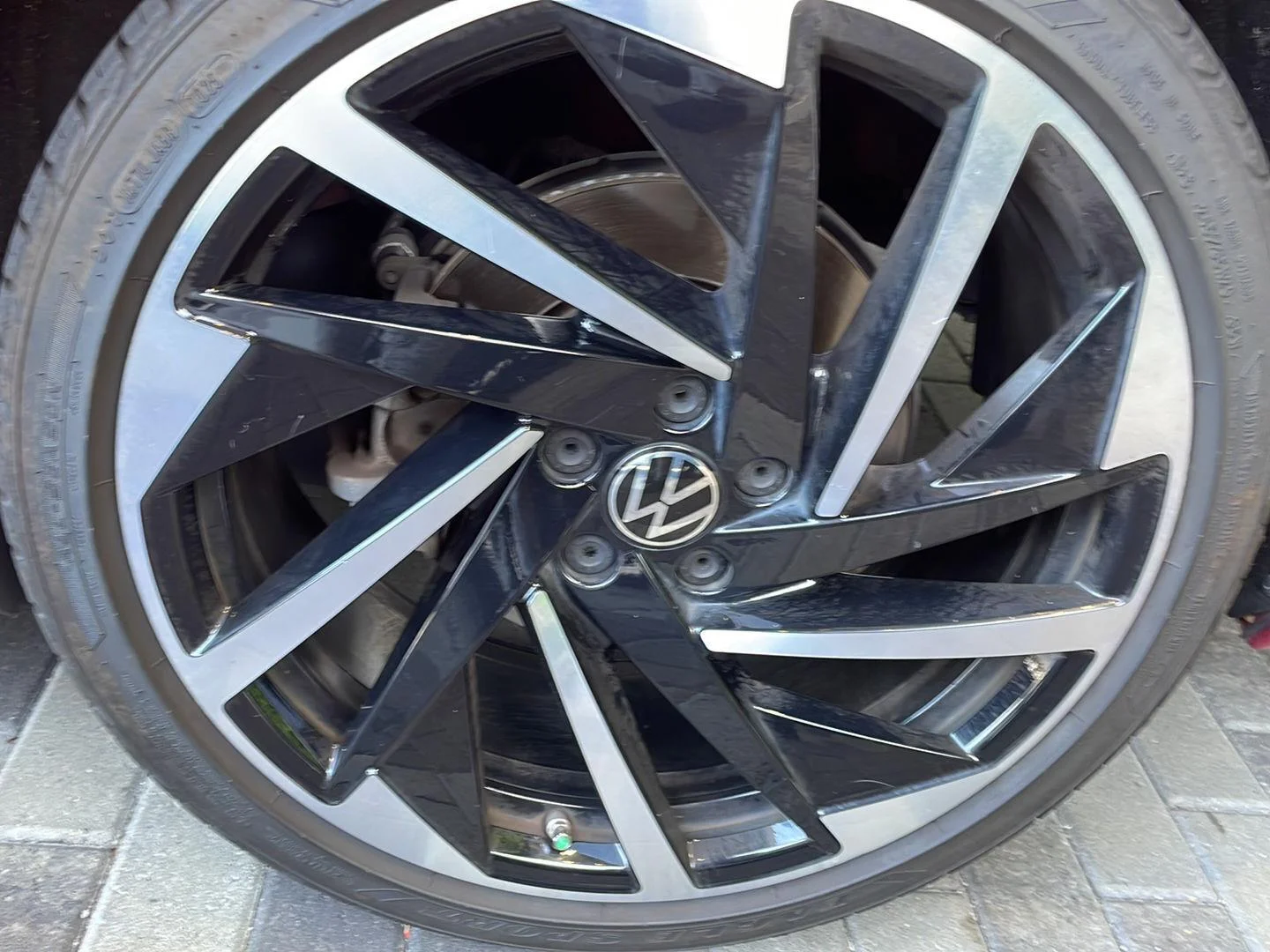 Certified Used 2021 Kings Red Metallic Volkswagen SEL Premium R-Line image 6