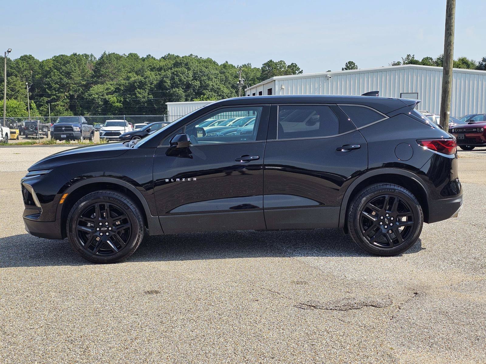 Used 2025 Black Chevrolet LT image 13