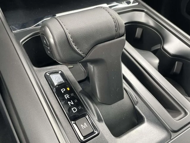 New 2025 White Ford Tremor image 6
