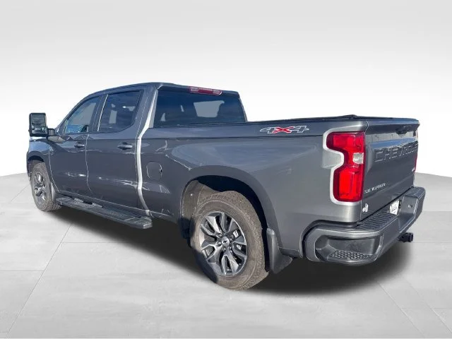 Used 2022 Gray Chevrolet RST image 3