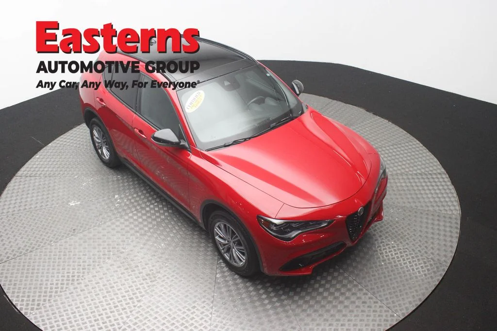 Used 2024 Red Alfa Romeo Sprint image 3