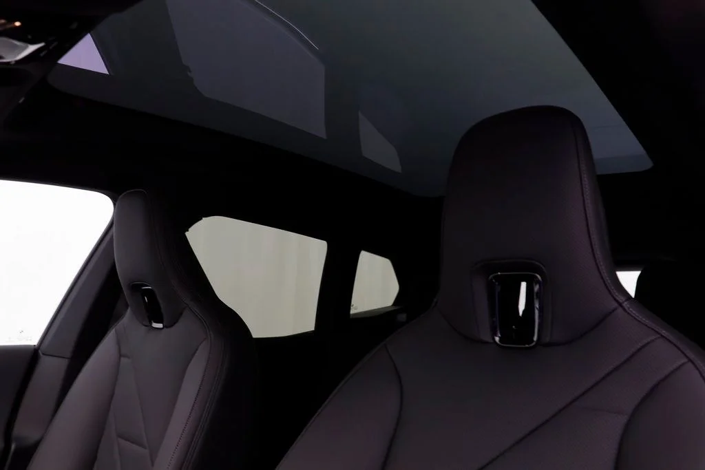 2026 BMW iX 60 - Photo 13