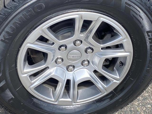 Used 2024 Bright White Clearcoat Jeep Series I image 28