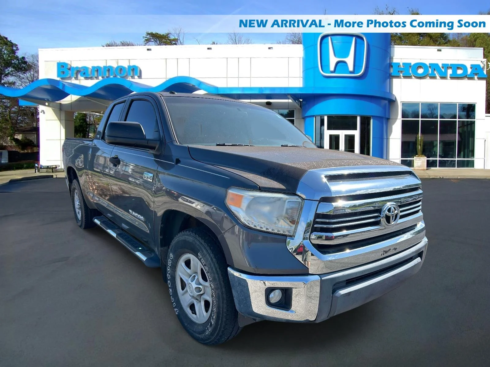 2016 Toyota Tundra SR5 5.7L FFV Double Cab Std Bed's photo