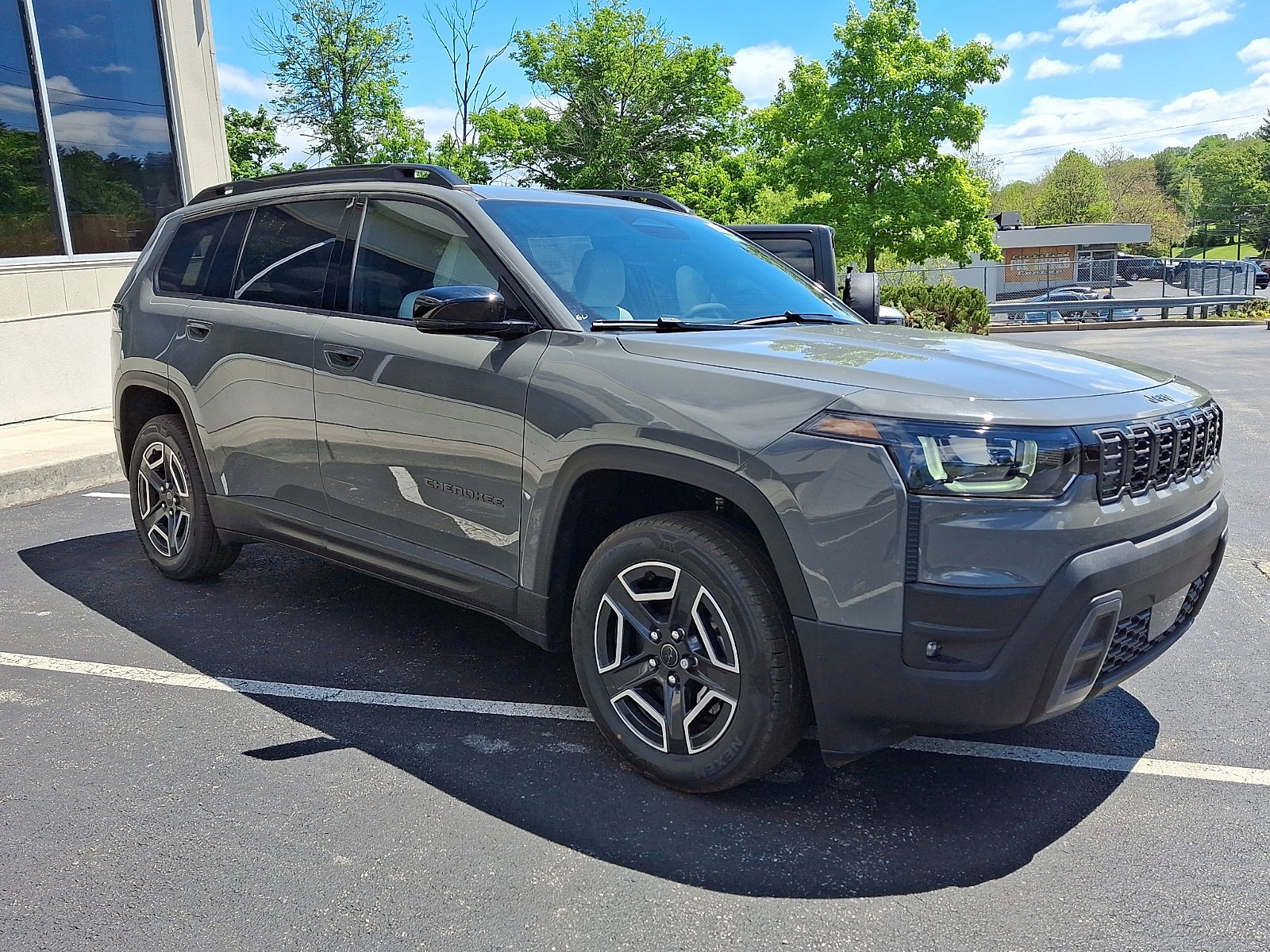 New 2026 Sting-Gray Clear-Coat Exterior Paint Jeep Limited image 2