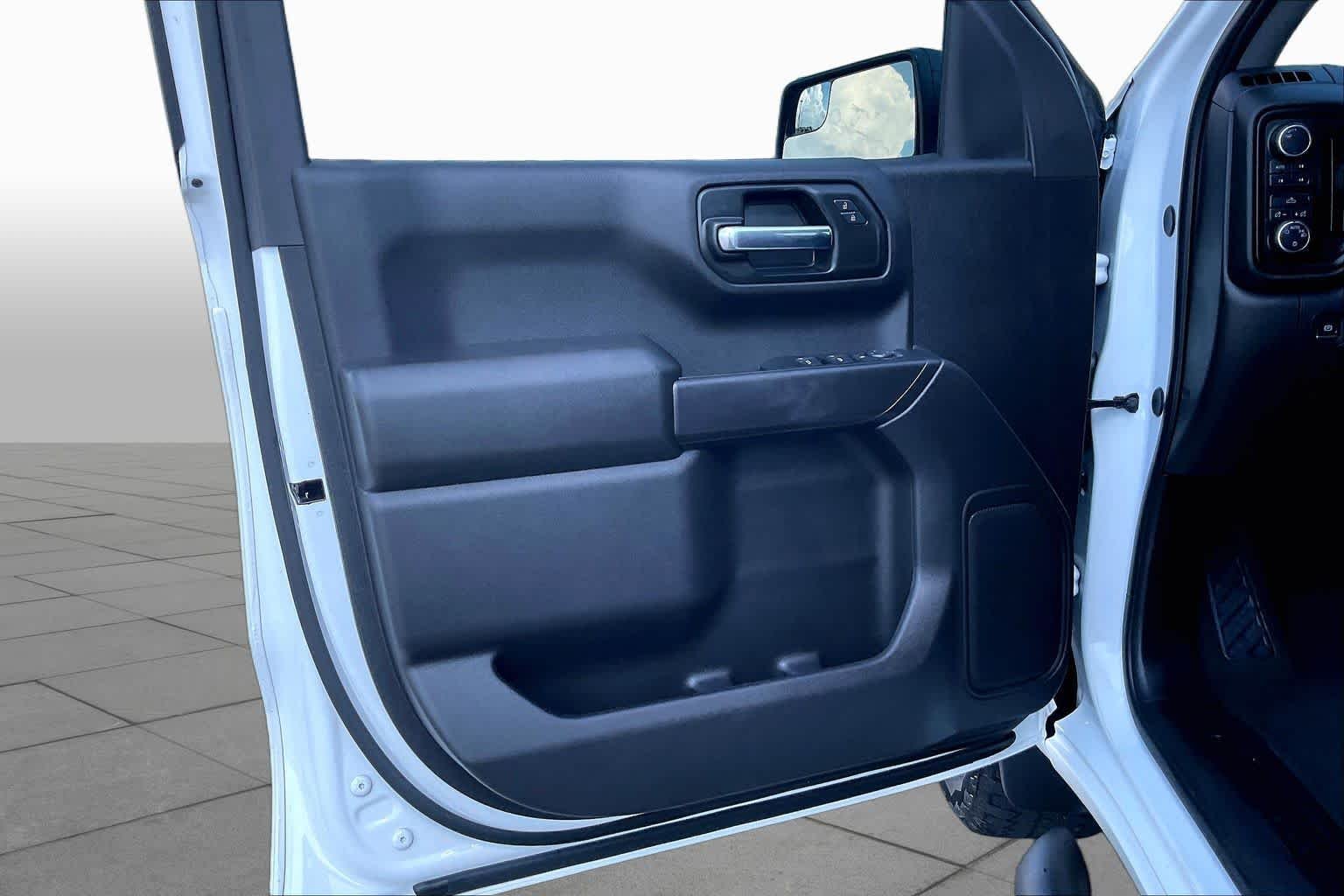 Used 2024 Summit White Chevrolet Custom Trail Boss image 21