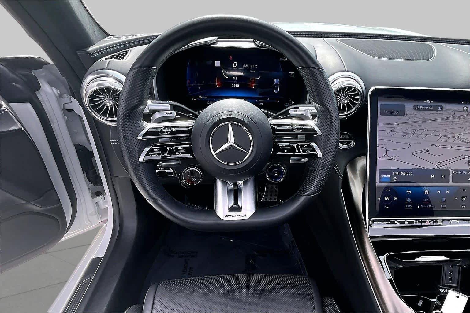 Certified Used 2022 MANUFAKTUR Moonlight White Metallic Mercedes-Benz AMG® SL 55 image 6