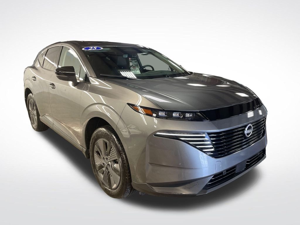 Used 2025 Gray Nissan SL image 7