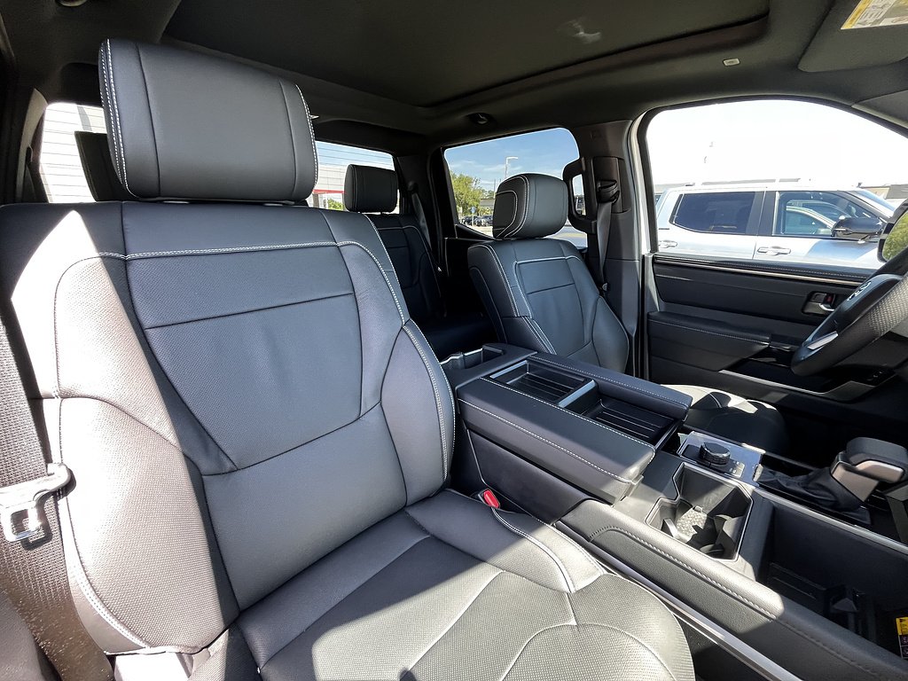 2026 Toyota Tundra Limited - Photo 9