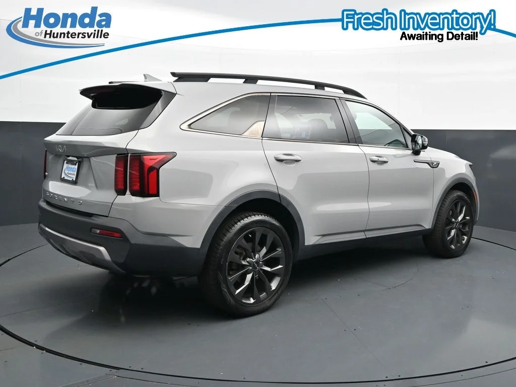 Used 2022 Gray Kia X-Line EX image 10