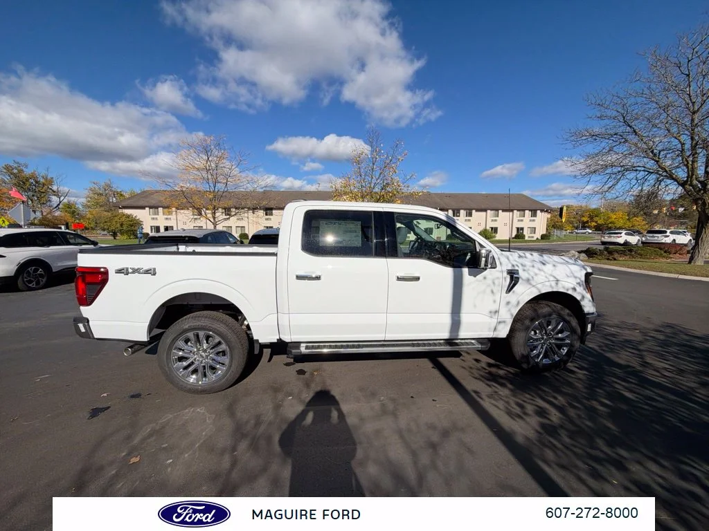New 2026 Oxford White Ford XLT image 3