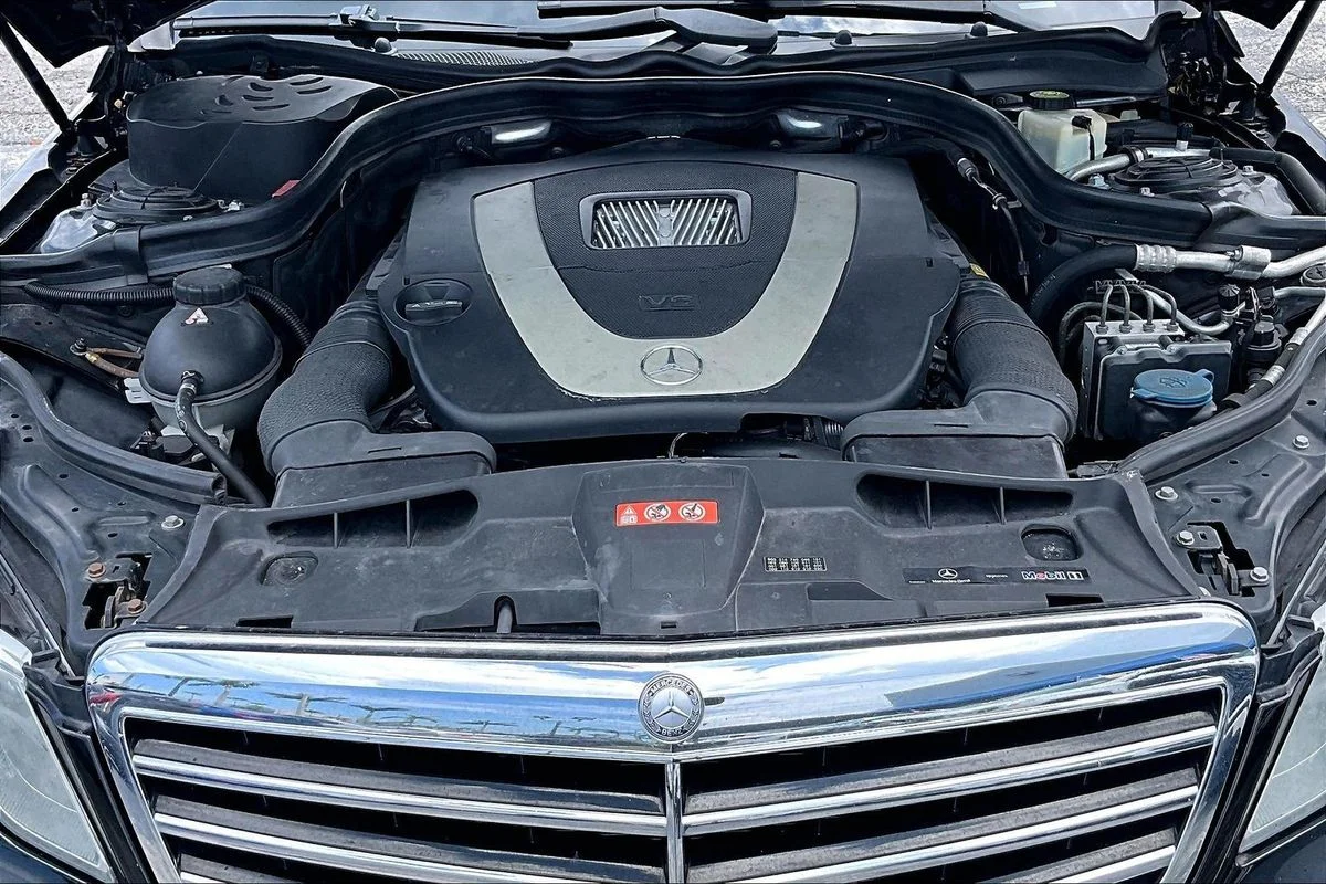 Used 2010 Black Mercedes-Benz  image 31