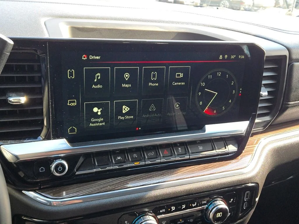 Used 2024 White GMC Elevation image 24