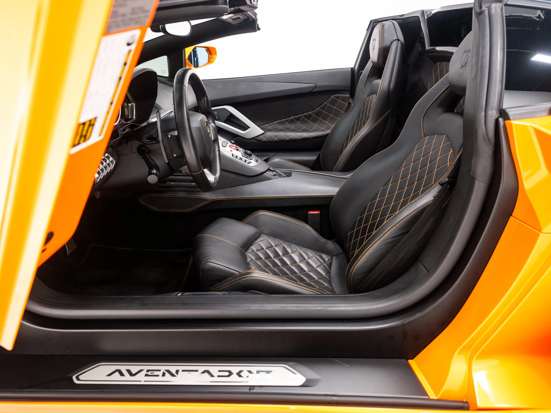 Used 2016 Arancio Atlas Pearl Effect Lamborghini LP700-4 image 28