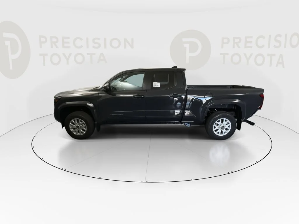 2026 Toyota Tacoma SR5 - Photo 11