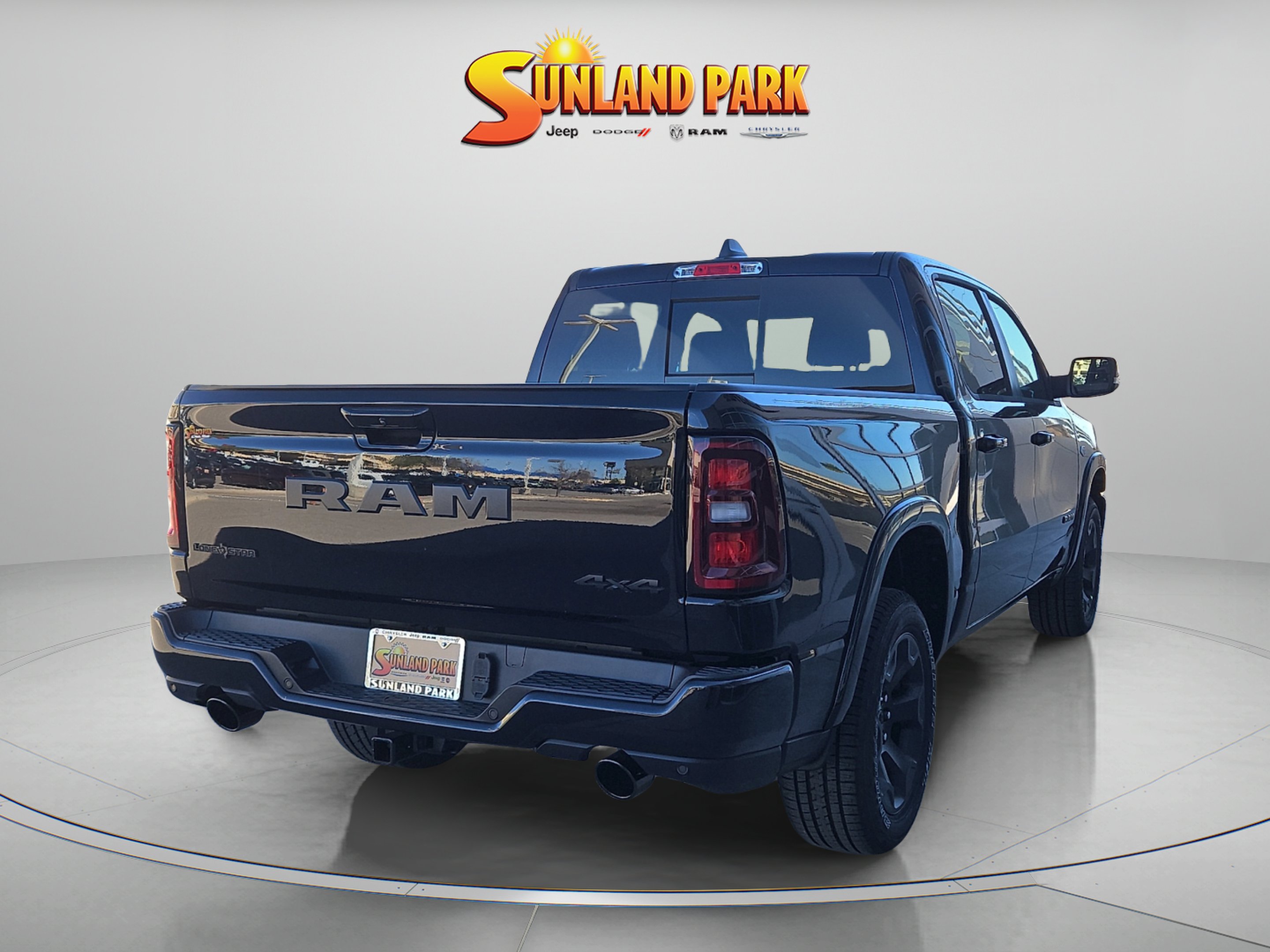 New 2026 Diamond Black Crystal Pearl-Coat Exterior Paint RAM Lone Star image 4