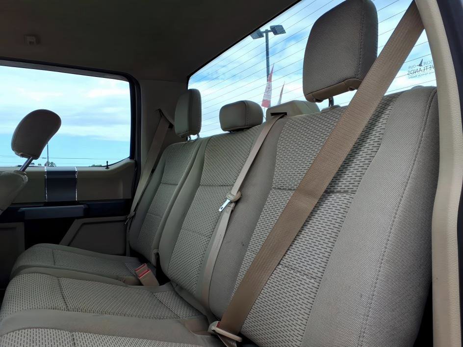 Used 2020 Iconic Silver Metallic Ford XLT image 14
