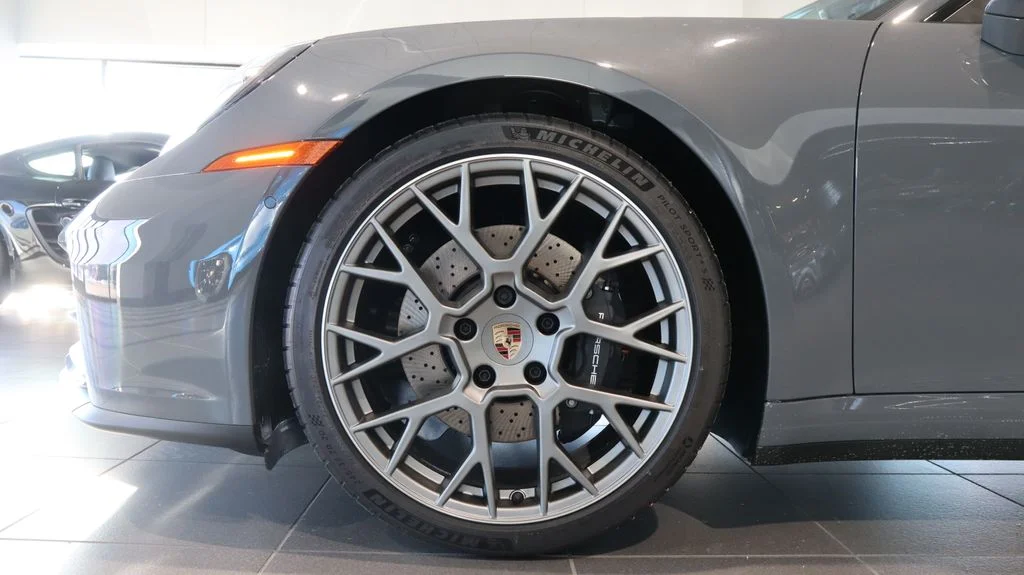 2026 Porsche 911 - Photo 13