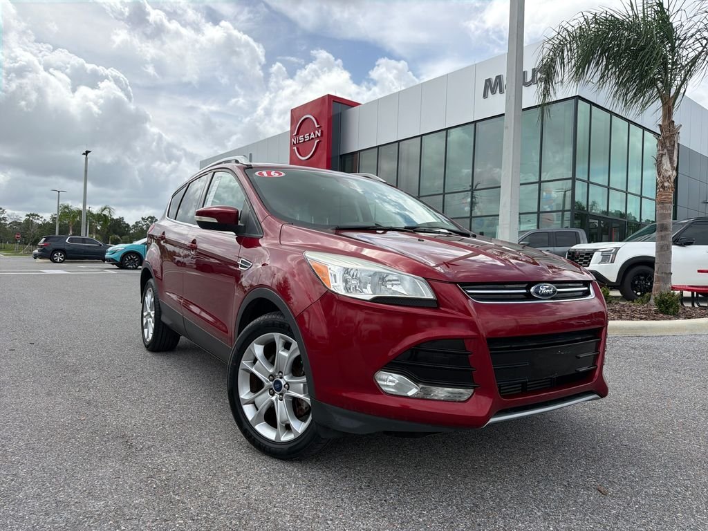 2016 Ford Escape Titanium's photo