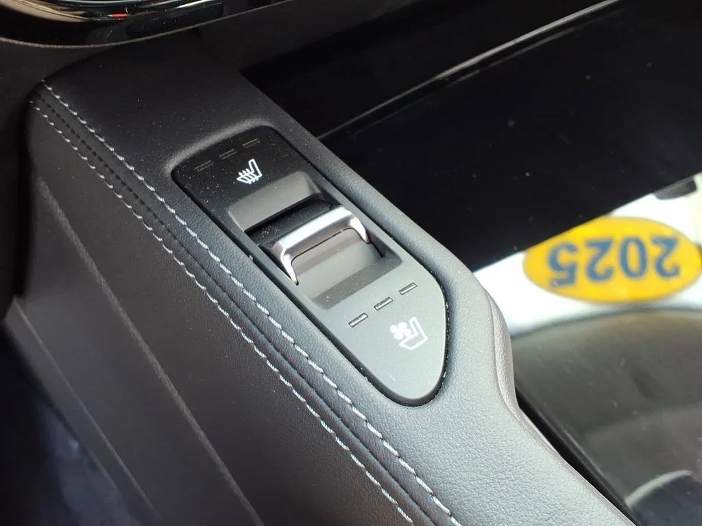 2025 Kia Telluride SX - Photo 21